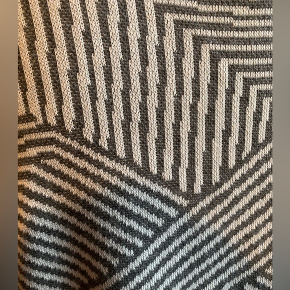 Ellen Tracy grey and white sweater XXL - Picture 4 of 7